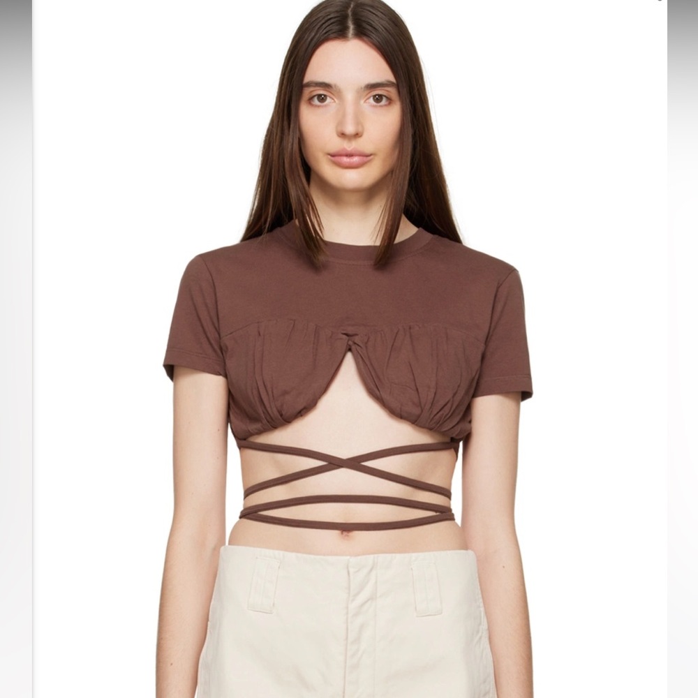 JACQUEMUS Le T-Shirt Baci in Brown